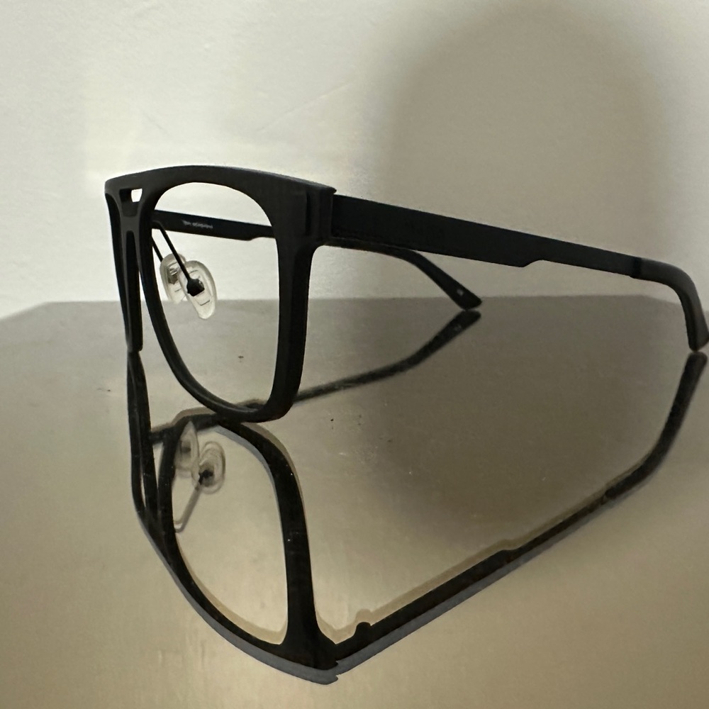 Super Cool Design - Tom Kristensen ( Race driver ) Frame Glasses ( No Lenses ) - Picture 2 of 7